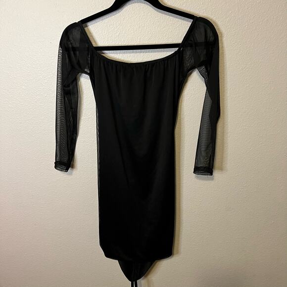 NWT PrettyLittleThing Black Long Sleeve Ruched Mini Dress Size 8 - Picture 4 of 5
